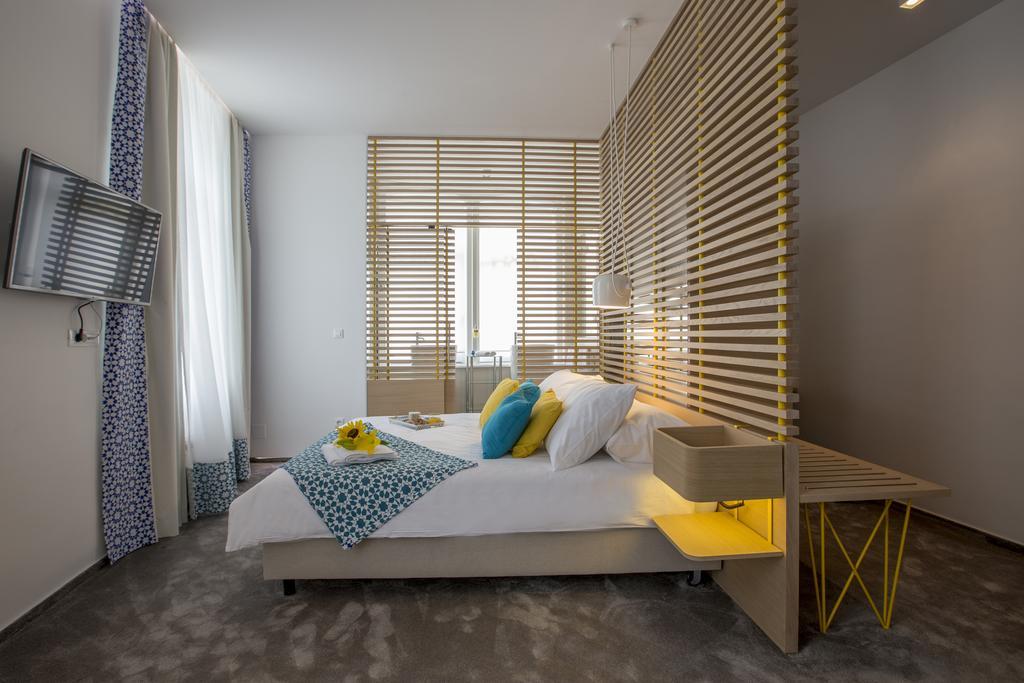 Bed & Atmosphere Rooms สปลิท ห้อง รูปภาพ